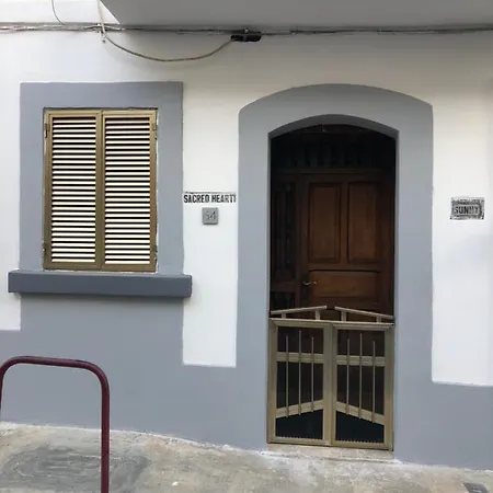 64 Barth Apartment *