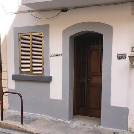 64 Barth Apartment